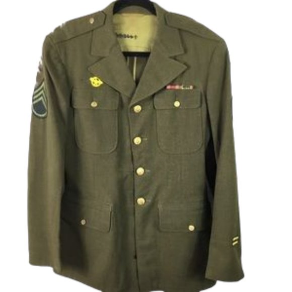 Other - SOLD --Military US Original WW2 8th infantry division Tunic Military UNIFORM